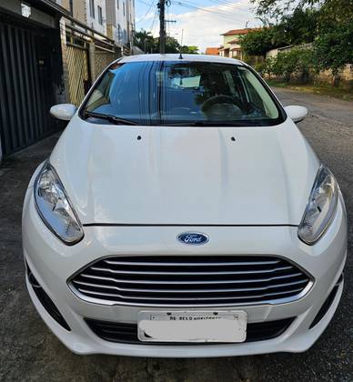 FORD FIESTA 1.6 SE HATCH 16V FLEX 4P POWERSHIFT FORD FIESTA 1.6 SE HATCH 16V FLEX 4P POWERSHIFT